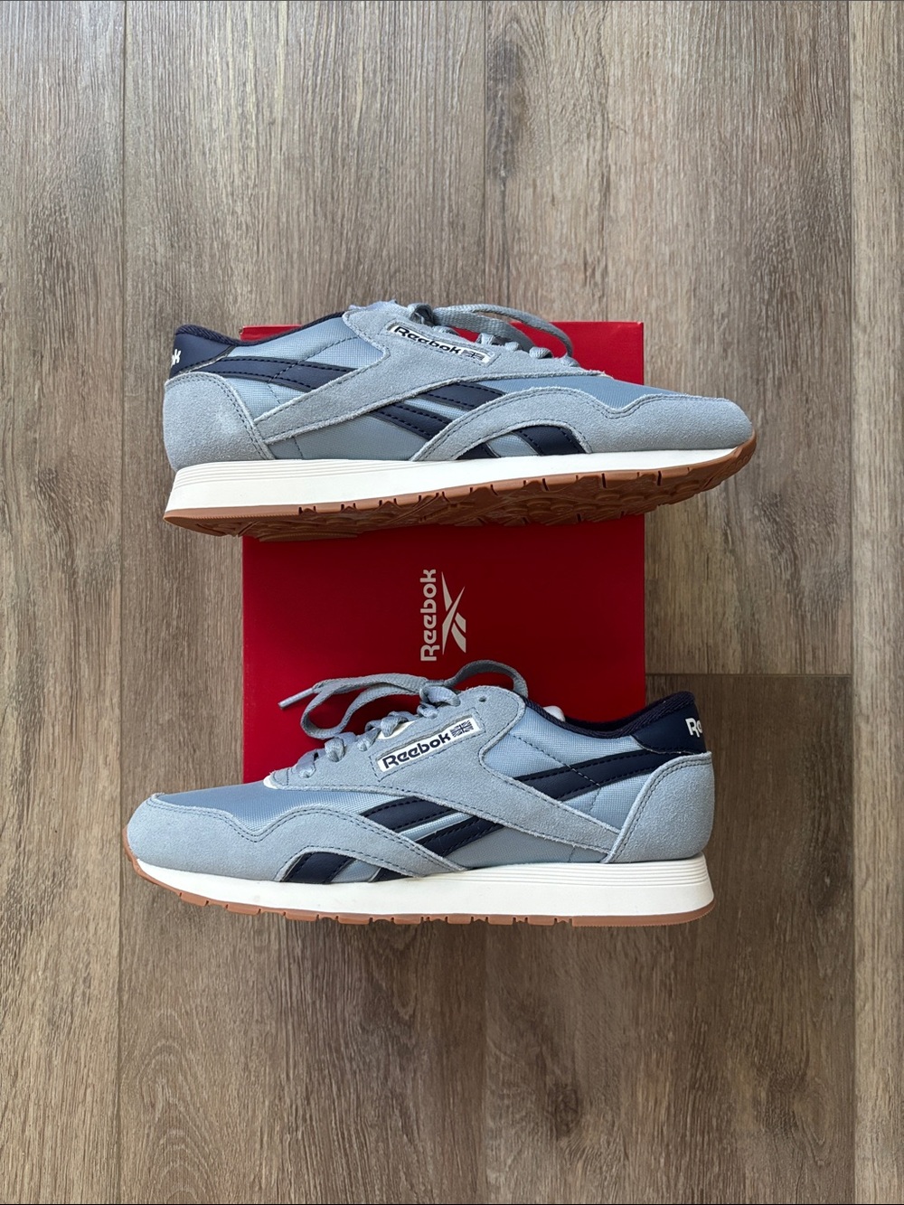 Reebok Women’s Light Gray & Navy Classic Nylon WSS 40 year anniversary pair